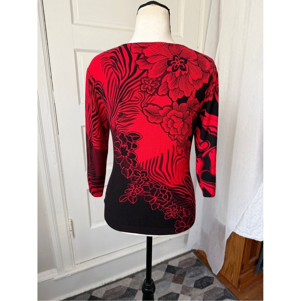 3/$20 💥 HENNY‎ Red Black Floral Knit Fitted Top V-Neck Embroidered Art Y2K Fairy - Picture 4 of 10